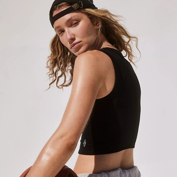 Free Throw Muscle Tank In Black - Picture 3 of 5